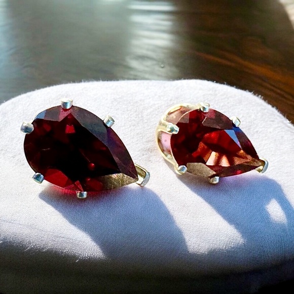 Exquisite Pear Garnet Sterling Silver Earrings - Picture 11 of 14